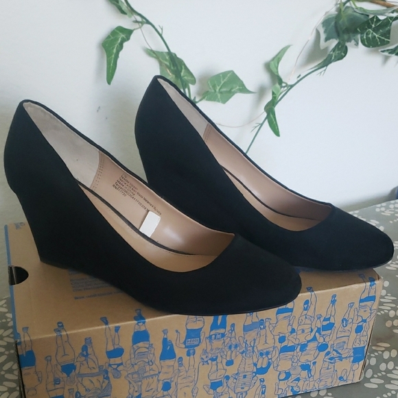a new day Black Wedge Pumps Suede-Like Texture - Picture 1 of 8